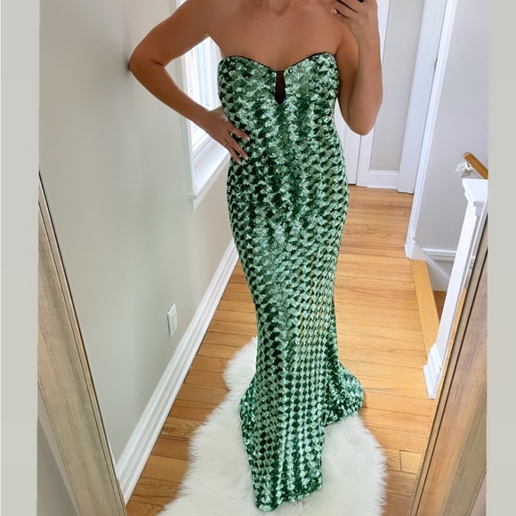 Badgley Mischka Collection Green Sequin Gown Size 4 - Picture 1 of 12